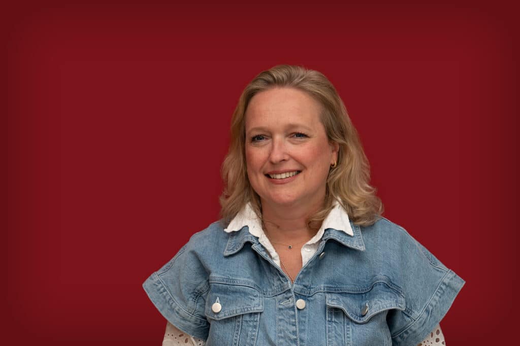 Portretfoto van Claire Schalm, communicatieadvieseur bij Sabel Communicatie